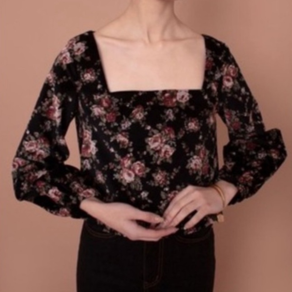 Floral Black Crop Top
